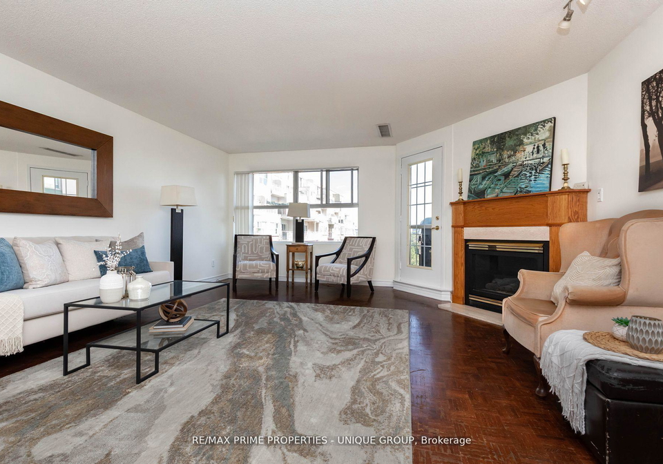 18-concorde-place-north-york-ontario-c12815828