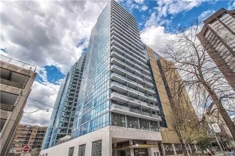 210-simcoe-street-toronto-ontario-c12815954