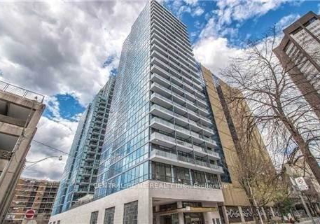 210-simcoe-street-toronto-ontario-c12815954