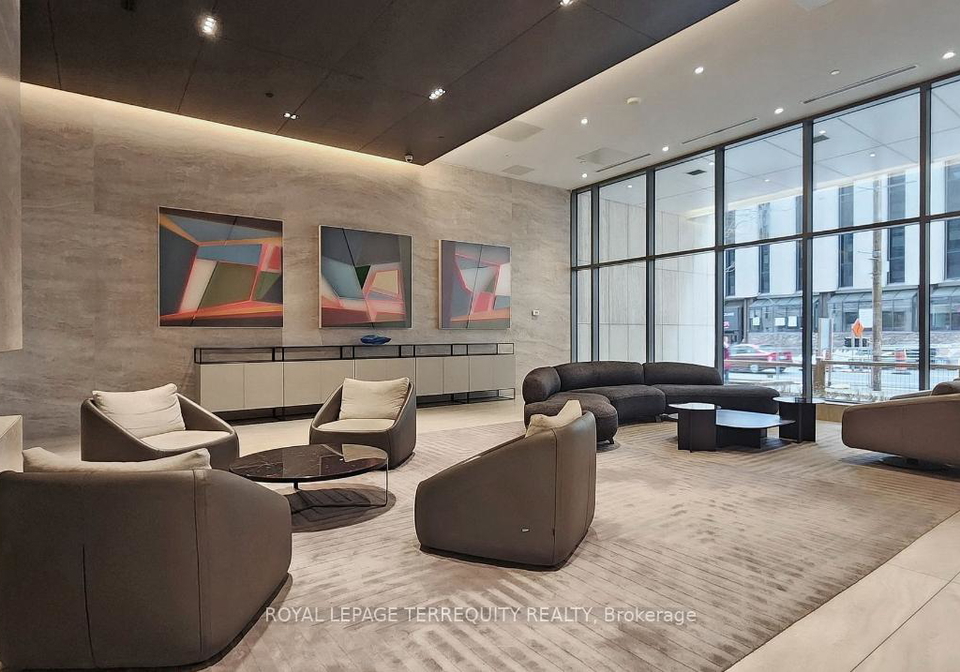 2221-yonge-street-toronto-ontario-c12816224