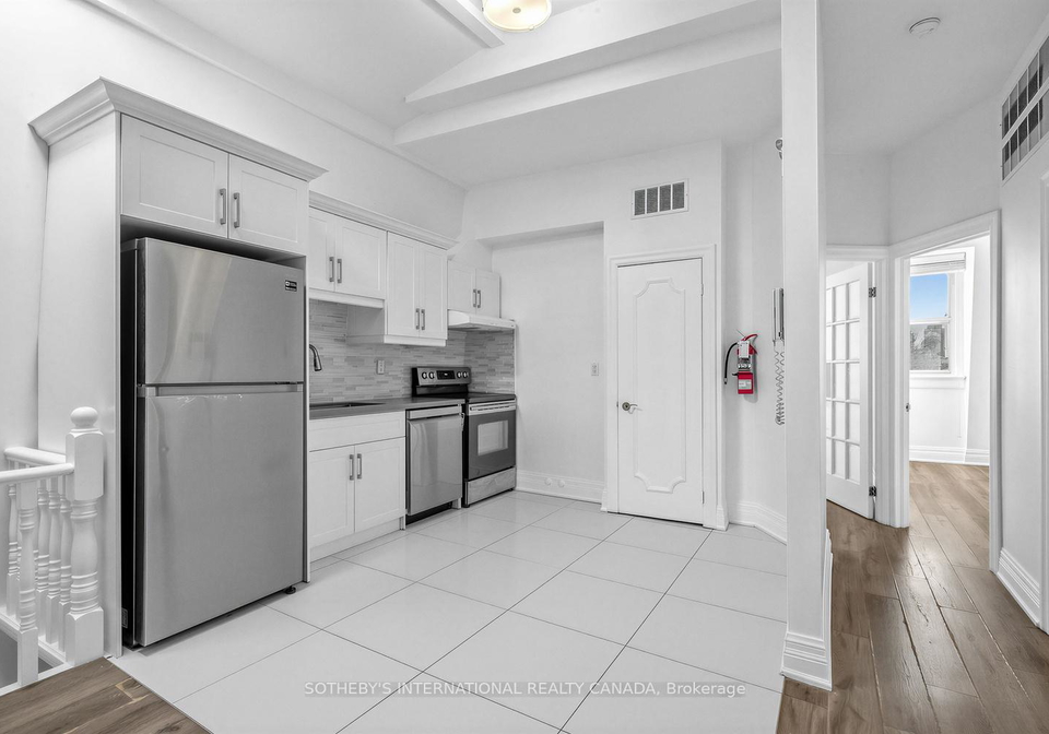 212-carlton-street-toronto-ontario-c12816774
