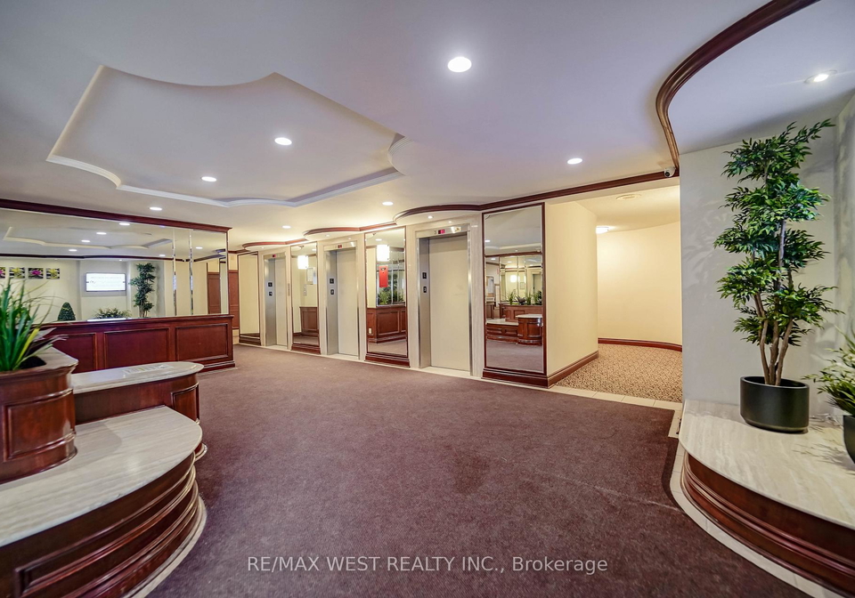10-muirhead-road-north-york-ontario-c12816926
