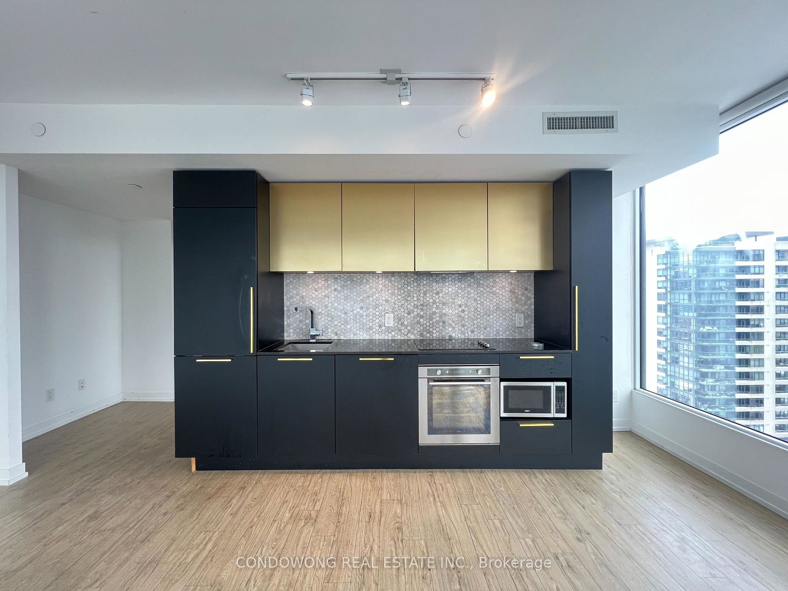85-wood-street-toronto-ontario-c12817506