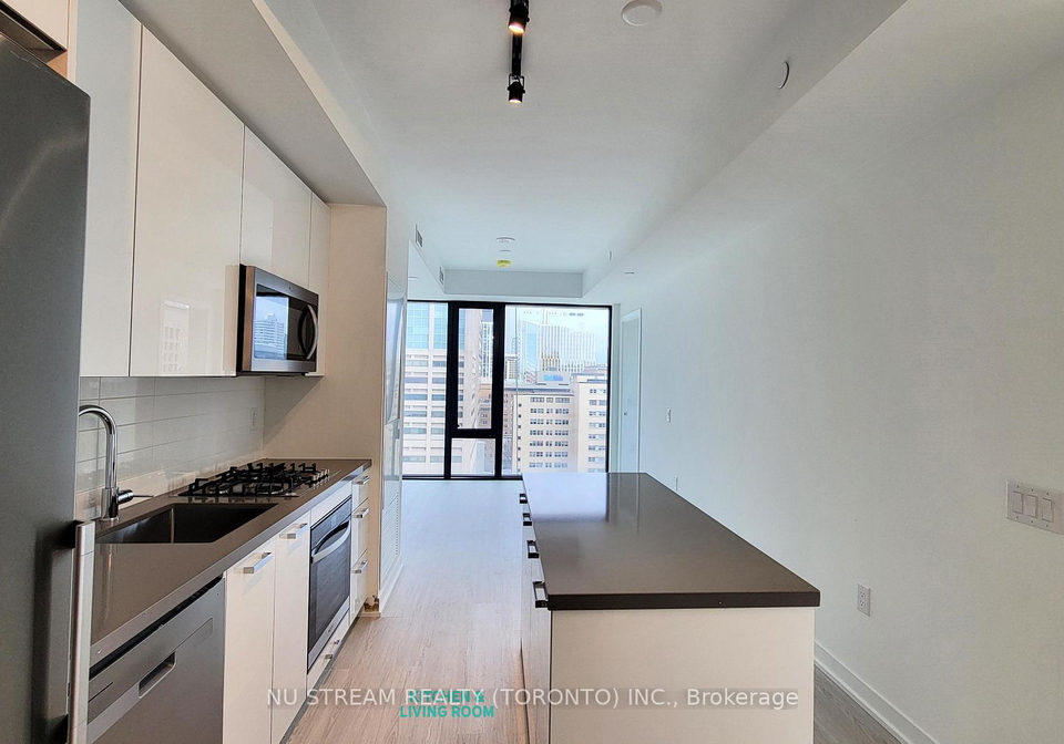 195-mccaul-street-toronto-ontario-c12817692