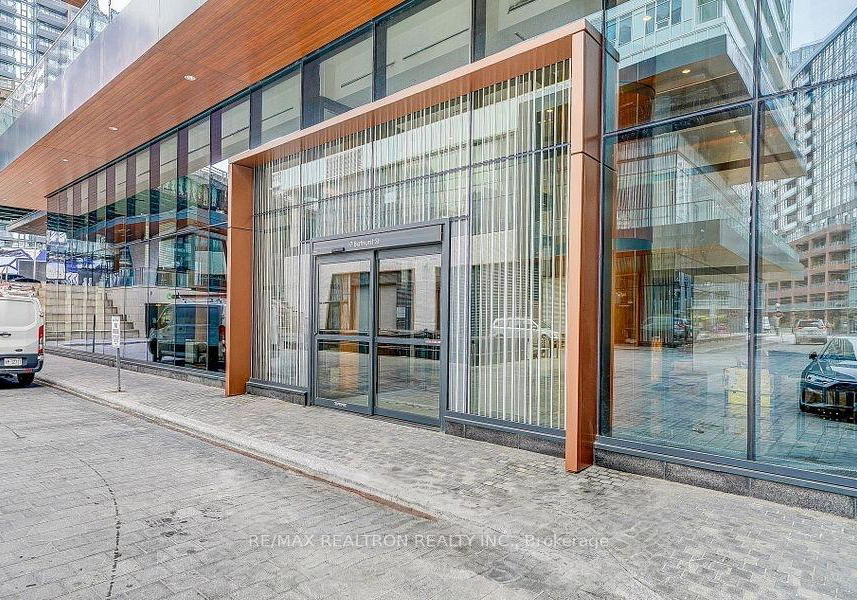 17-bathurst-street-toronto-ontario-c12817792