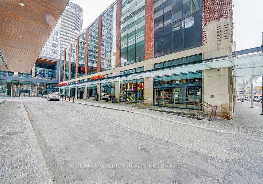 17-bathurst-street-toronto-ontario-c12817792