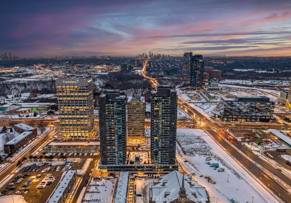 6-sonic-way-east-york-ontario-c12817982