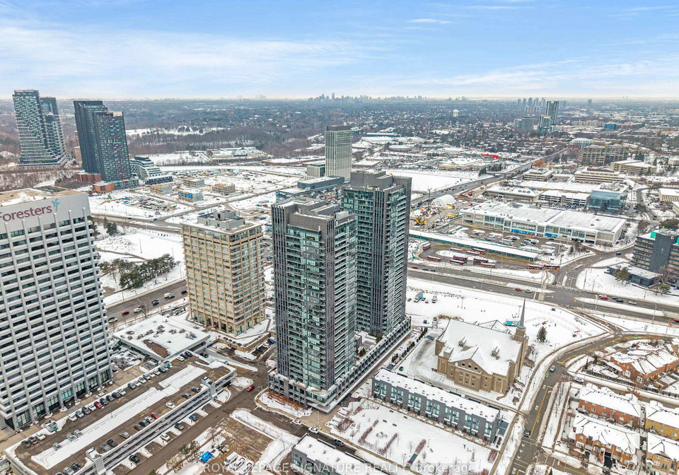 6-sonic-way-east-york-ontario-c12817982