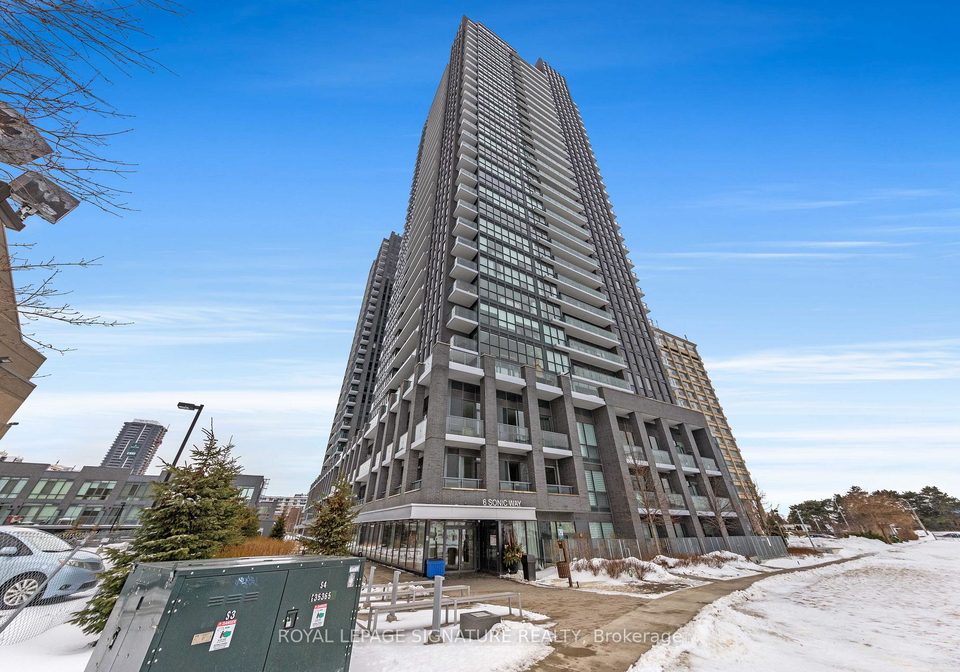 6-sonic-way-east-york-ontario-c12817982