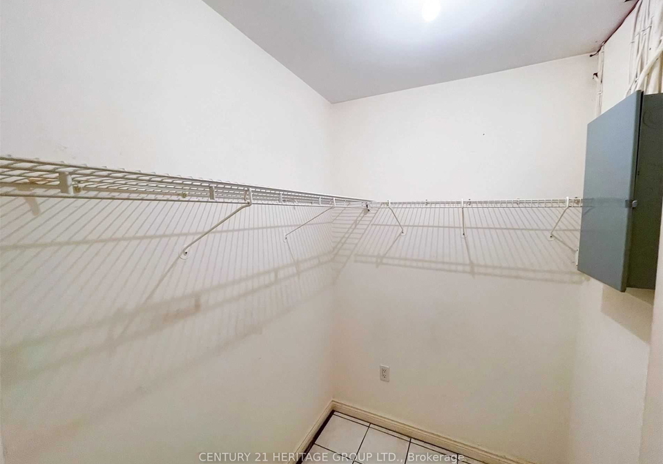 11-tournament-drive-north-york-ontario-c12818476