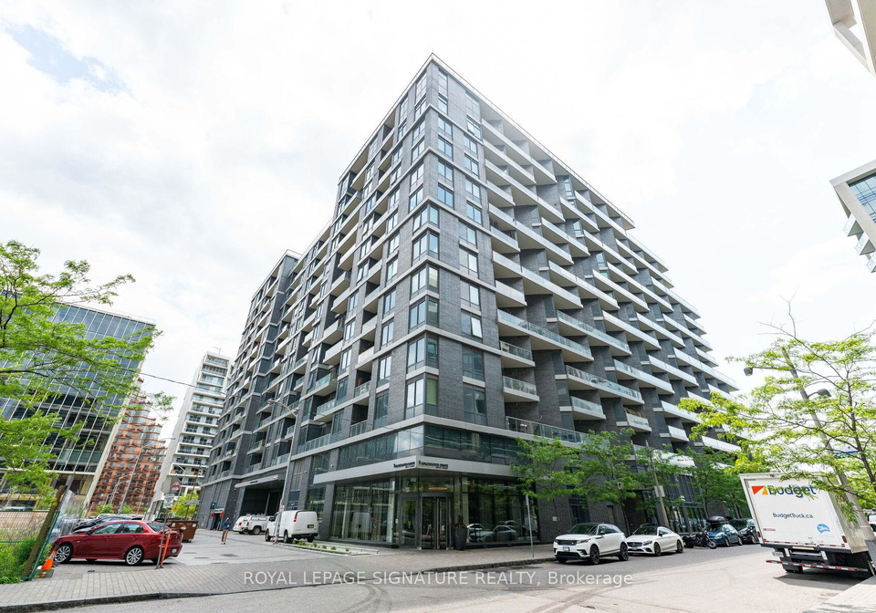 1-edgewater-drive-toronto-ontario-c12820068