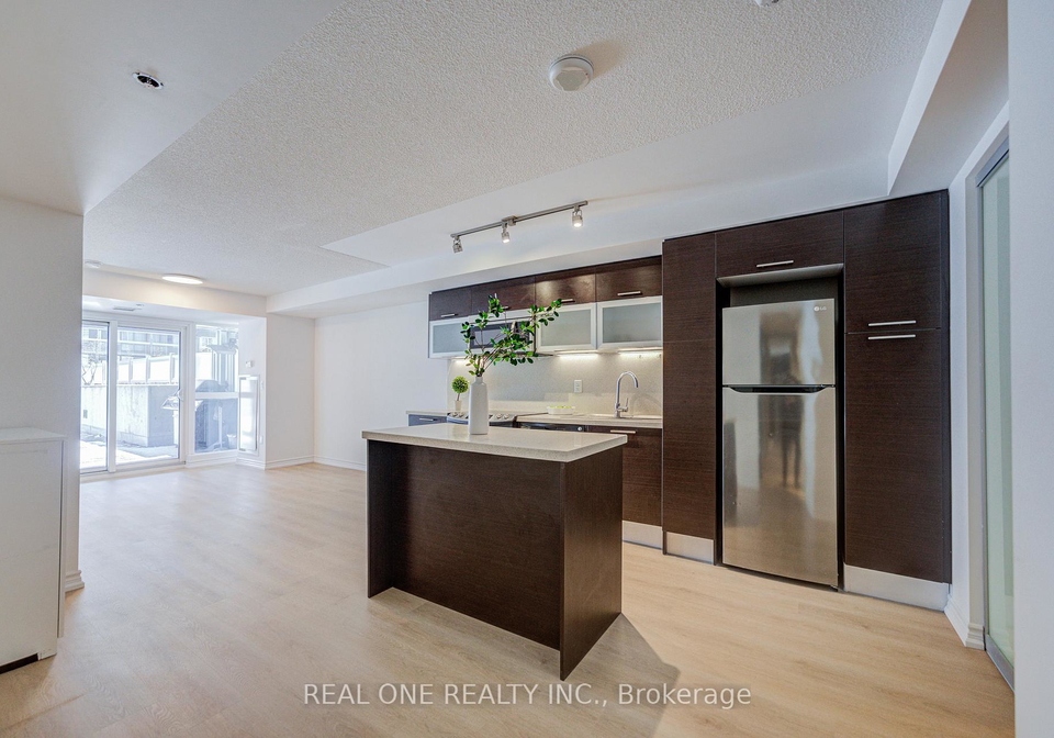 386-yonge-street-toronto-ontario-c12820474