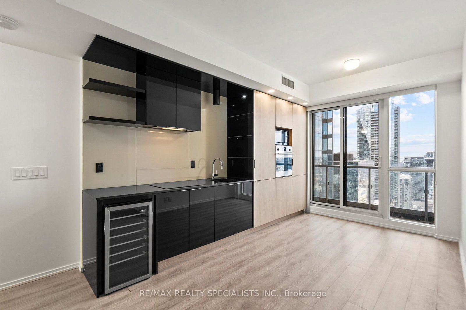 70-temperance-street-toronto-ontario-c12820694