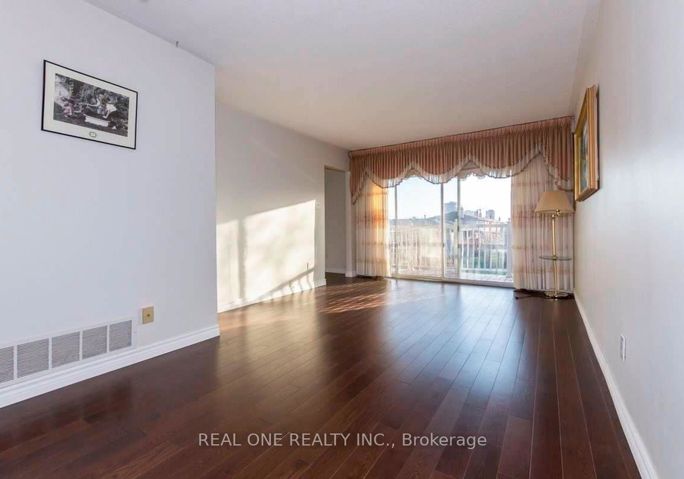 101-shawnee-circle-north-york-ontario-c12820722