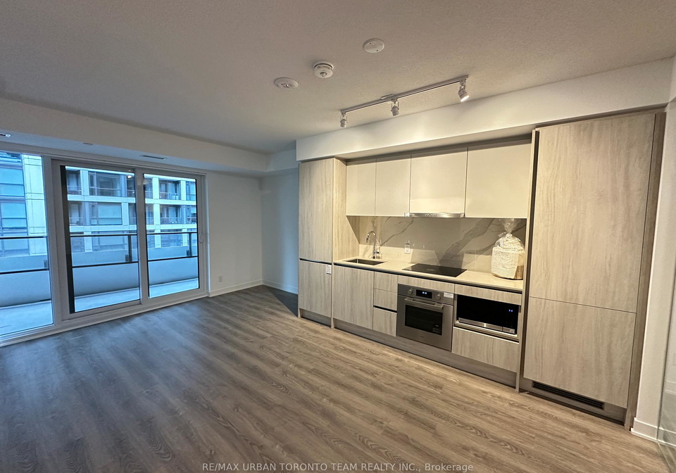 180-front-street-e-toronto-ontario-c12820826