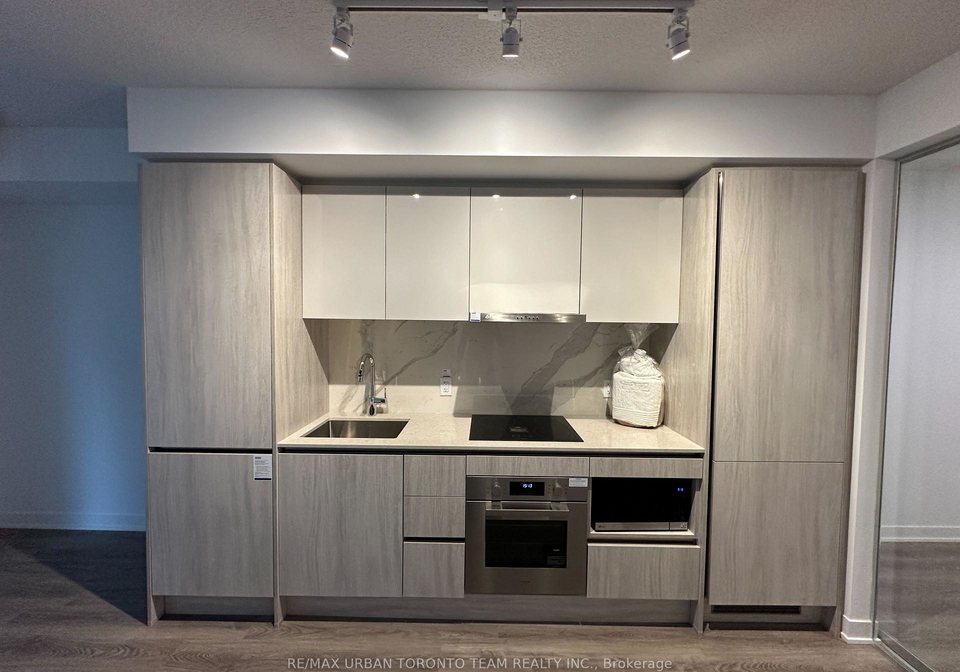 180-front-street-e-toronto-ontario-c12820826