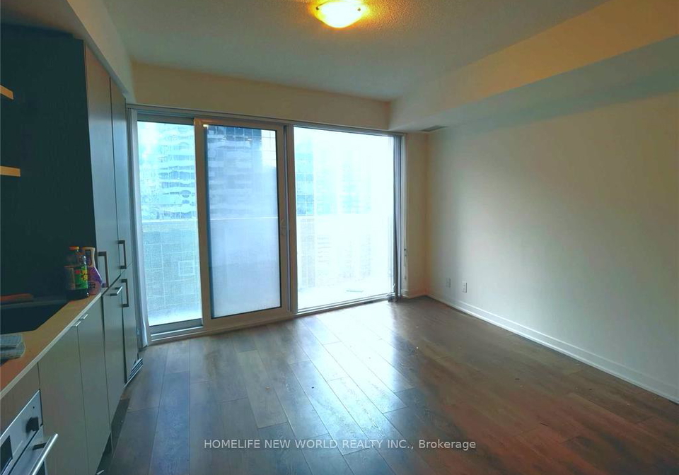 100-harbour-street-toronto-ontario-c12820884