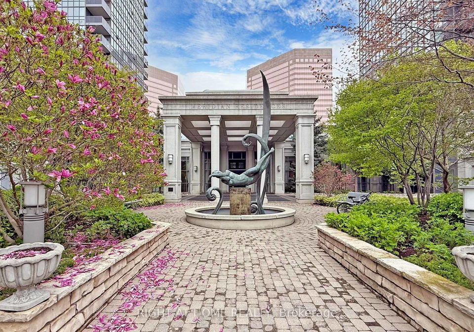 25-greenview-avenue-toronto-ontario-c12820886
