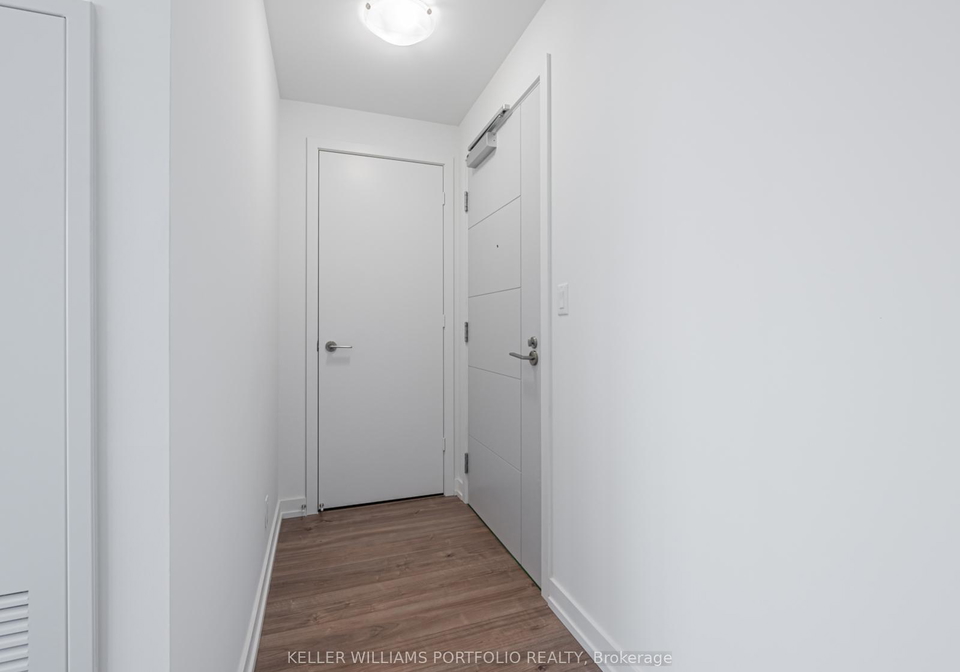 203-college-street-toronto-ontario-c12821022
