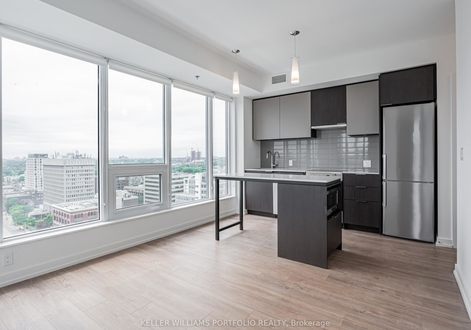 203-college-street-toronto-ontario-c12821022