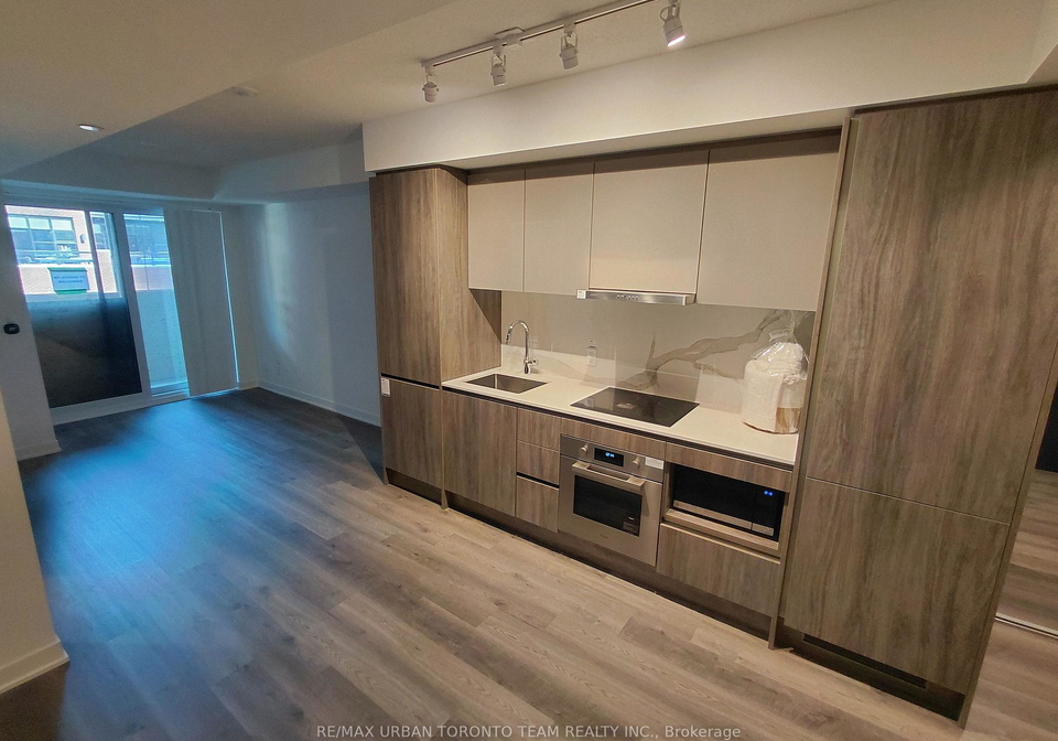 180-front-street-e-toronto-ontario-c12821132