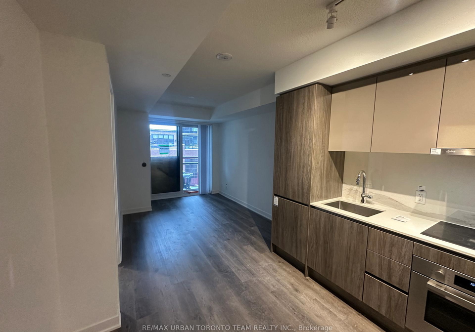 180-front-street-e-toronto-ontario-c12821132