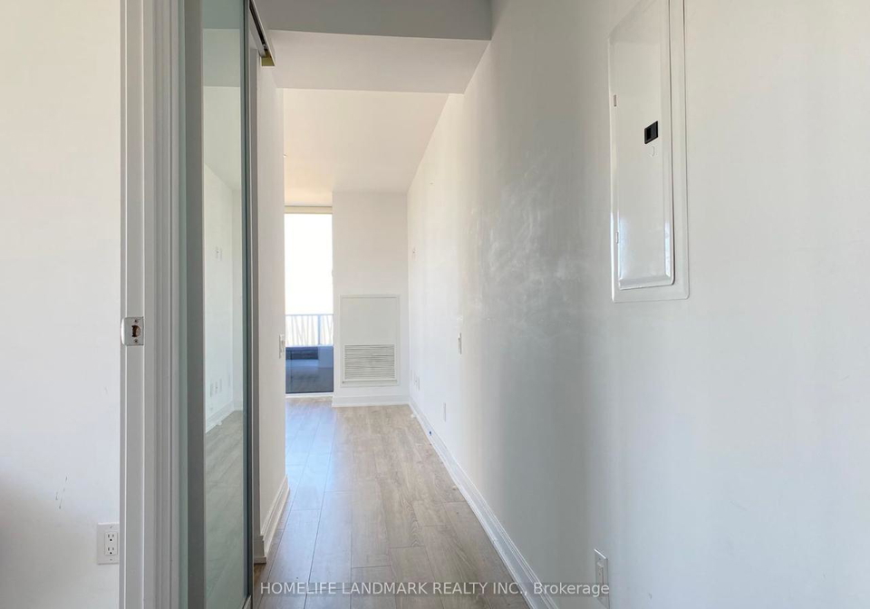 42-charles-street-e-toronto-ontario-c12821358
