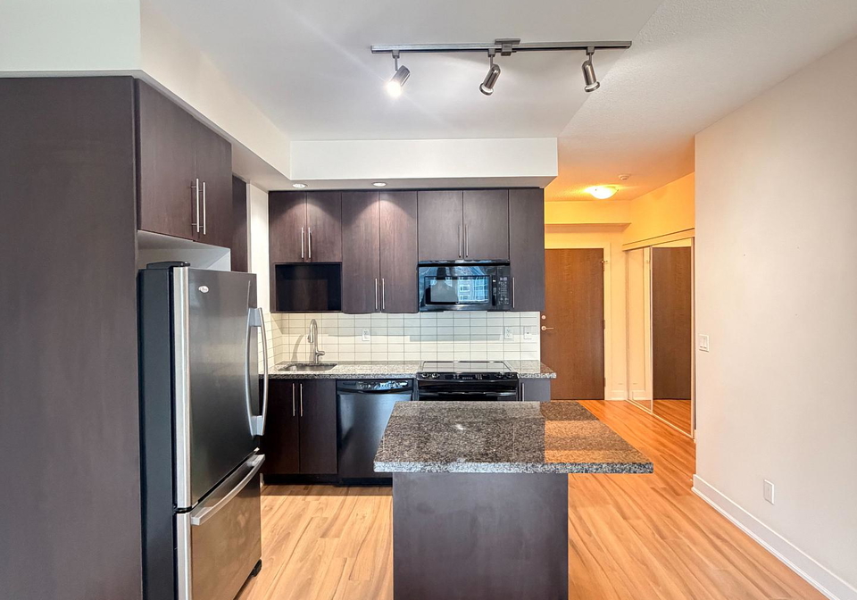 28-linden-street-toronto-ontario-c12821414