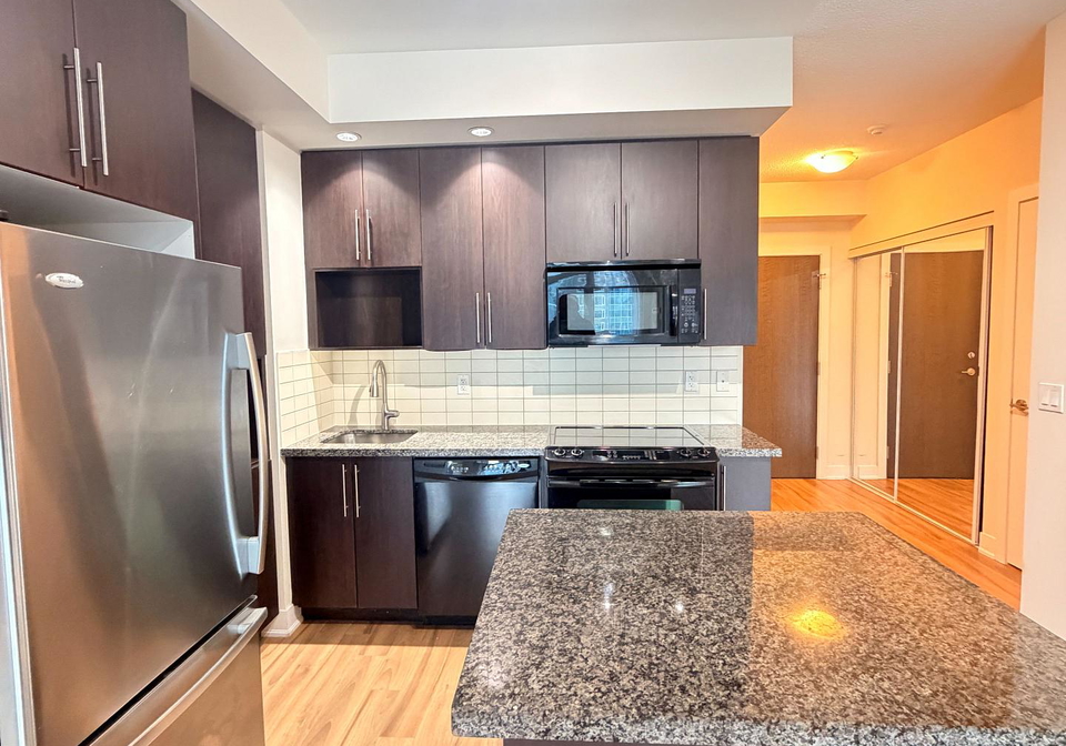 28-linden-street-toronto-ontario-c12821414