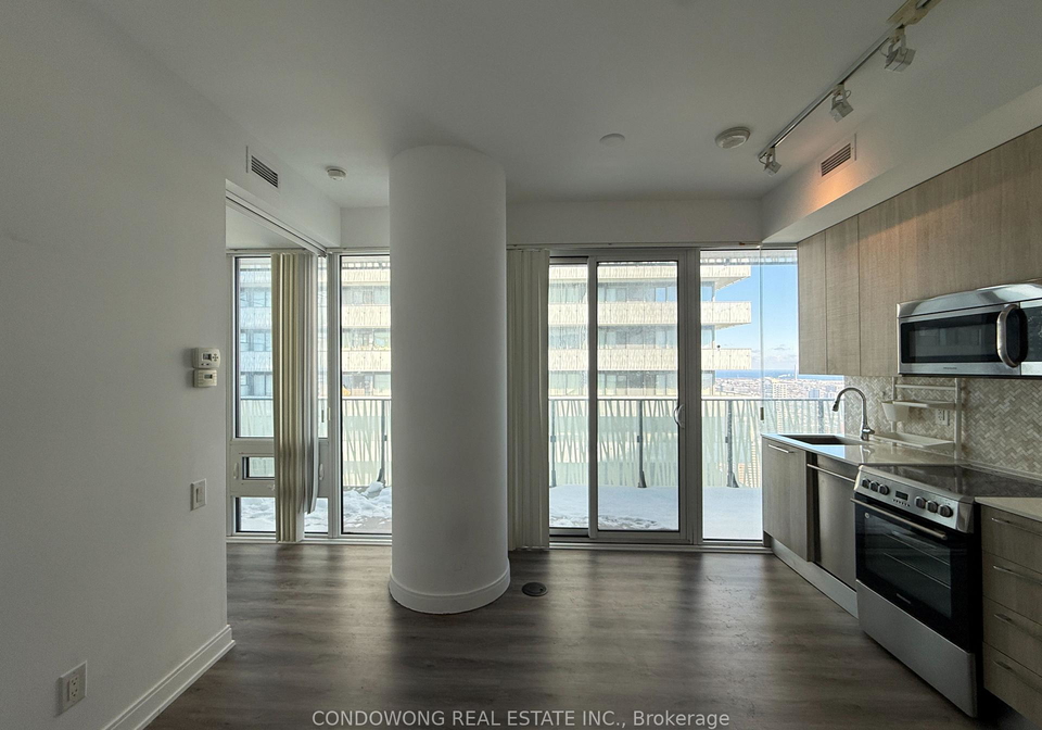42-charles-street-e-toronto-ontario-c12821424