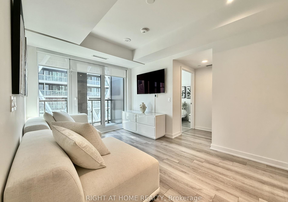 238-simcoe-street-toronto-ontario-c12821532