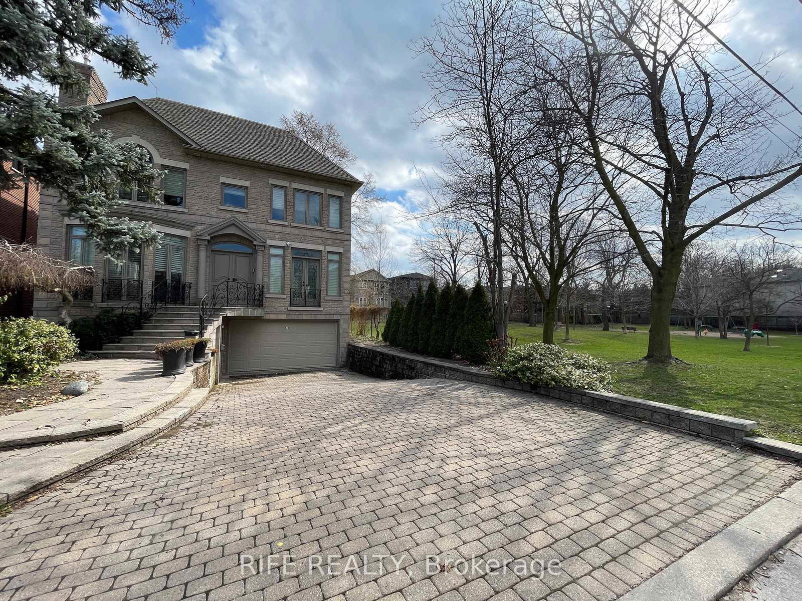 423-bedford-park-avenue-toronto-ontario-c12822154