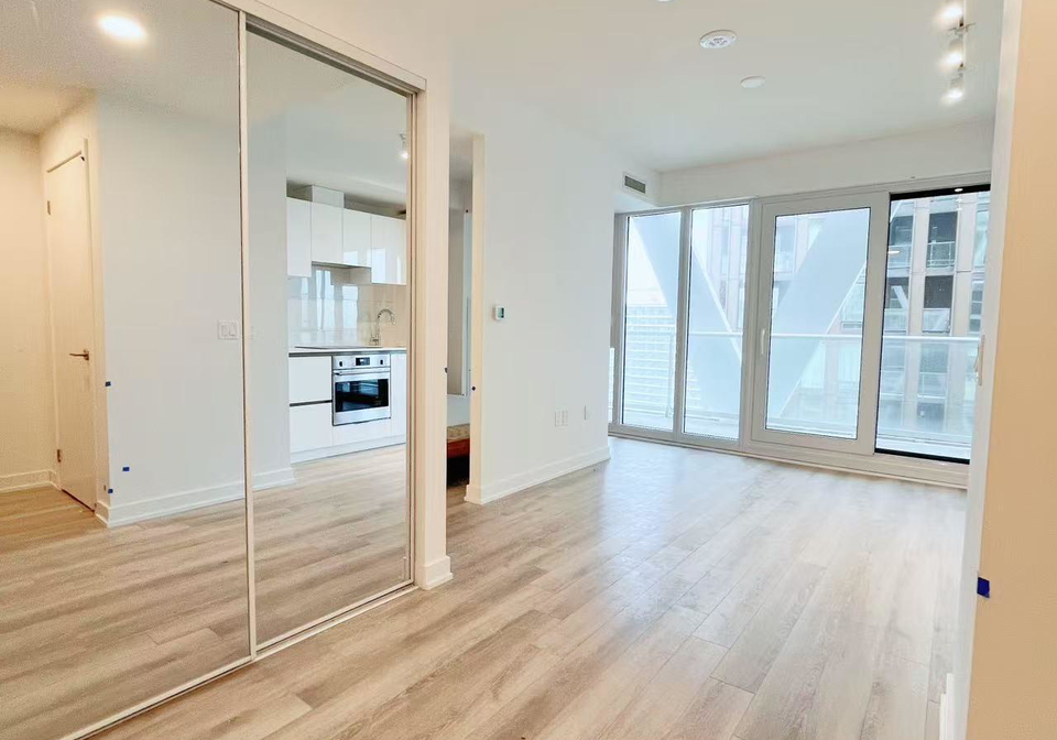 230-simcoe-street-toronto-ontario-c12822536