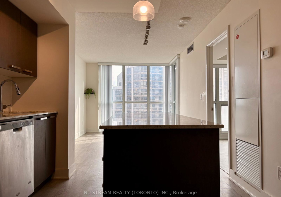 88-sheppard-avenue-e-north-york-ontario-c12822584