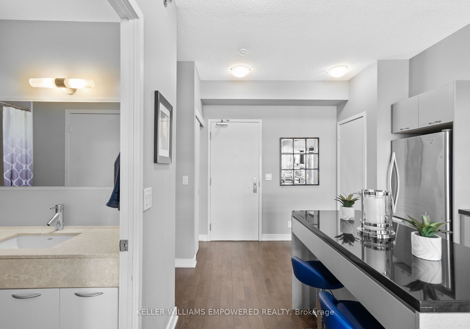 21-nelson-street-toronto-ontario-c12822912