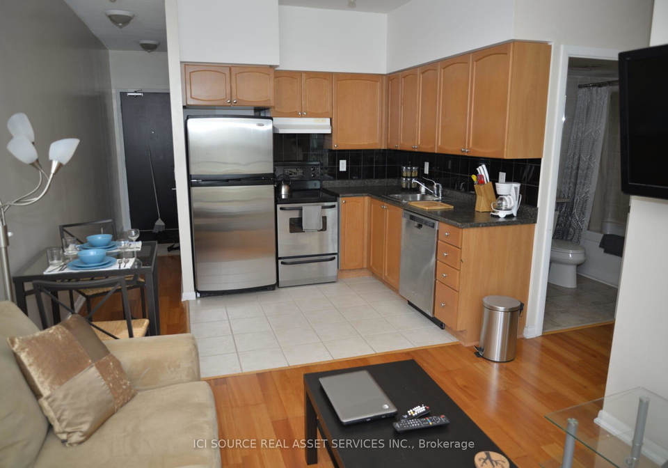 231-fort-york-boulevard-toronto-ontario-c12823050