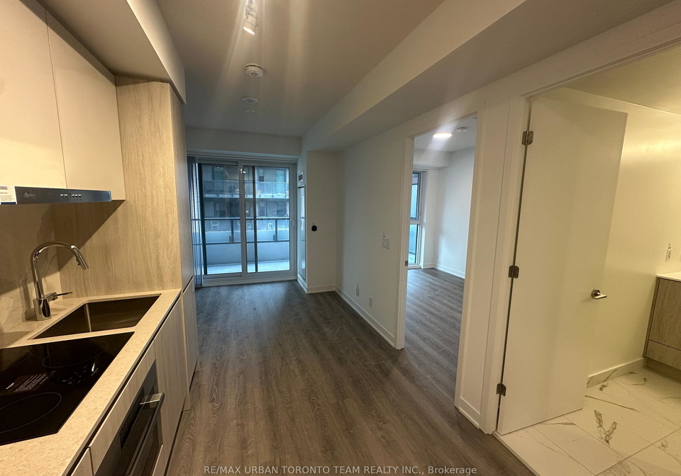 180-front-street-e-toronto-ontario-c12823560