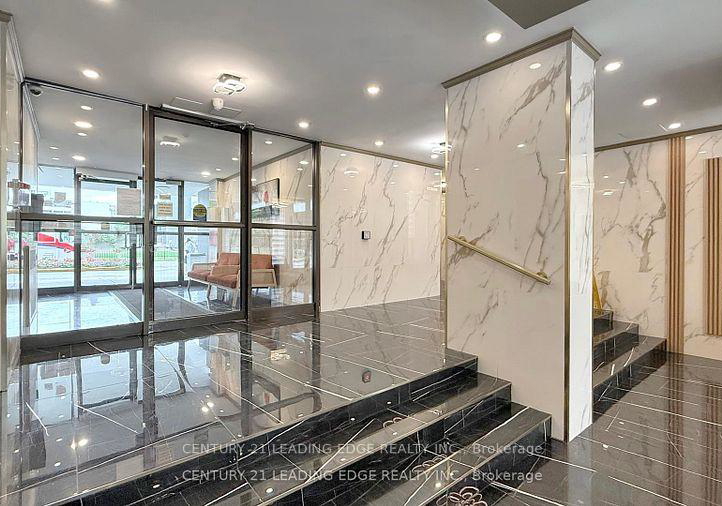10-sunny-glenway-east-york-ontario-c12823682