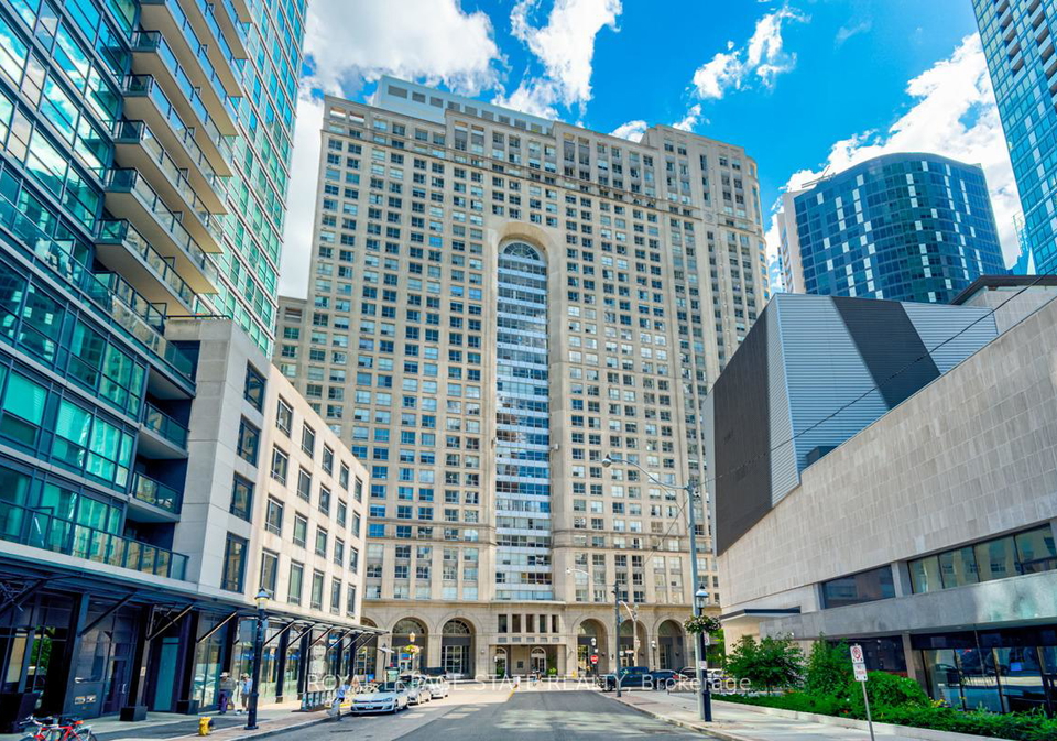 25-the-esplanade-toronto-ontario-c12824642