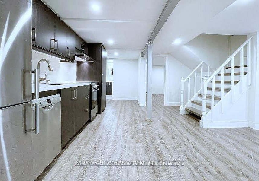 299-rosewell-avenue-e-toronto-ontario-c12824806