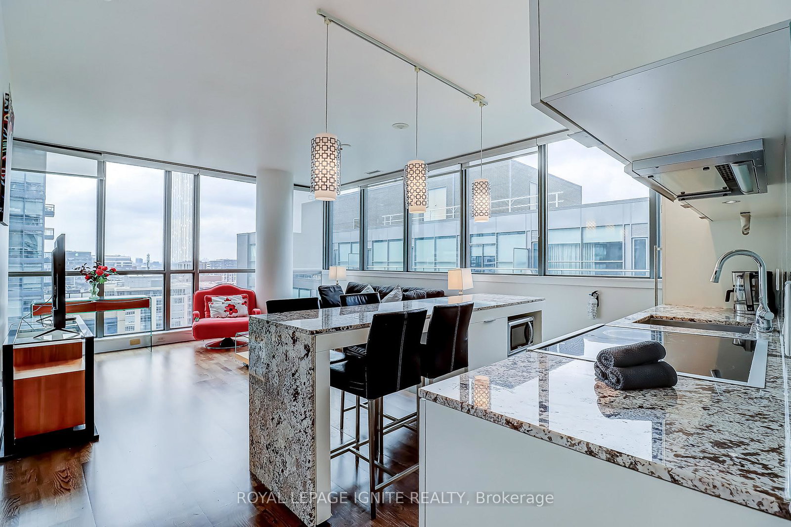 8-charlotte-street-toronto-ontario-c12824820