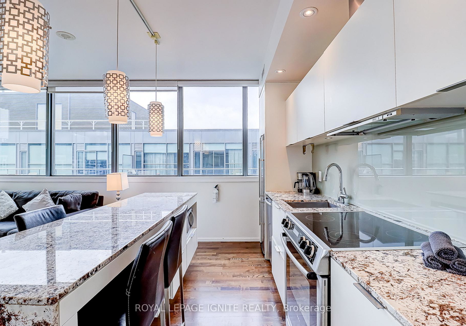 8-charlotte-street-toronto-ontario-c12824820