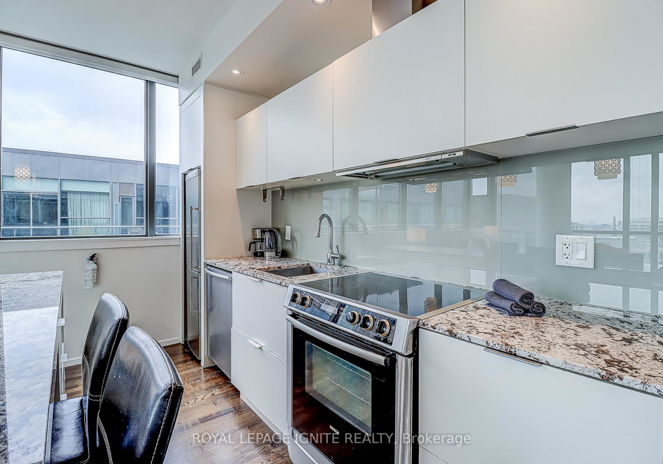8-charlotte-street-toronto-ontario-c12824820