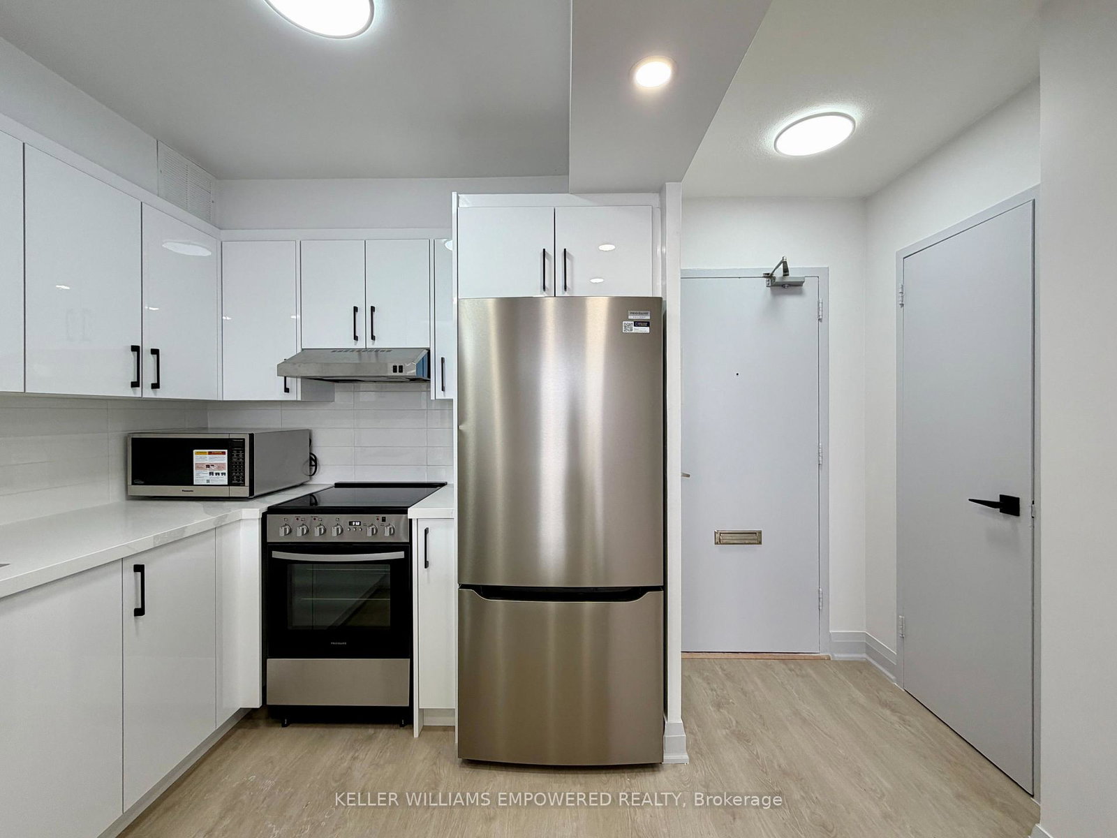 225-davisville-avenue-toronto-ontario-c12825056