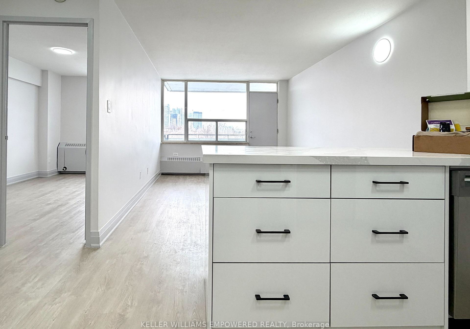 225-davisville-avenue-toronto-ontario-c12825056
