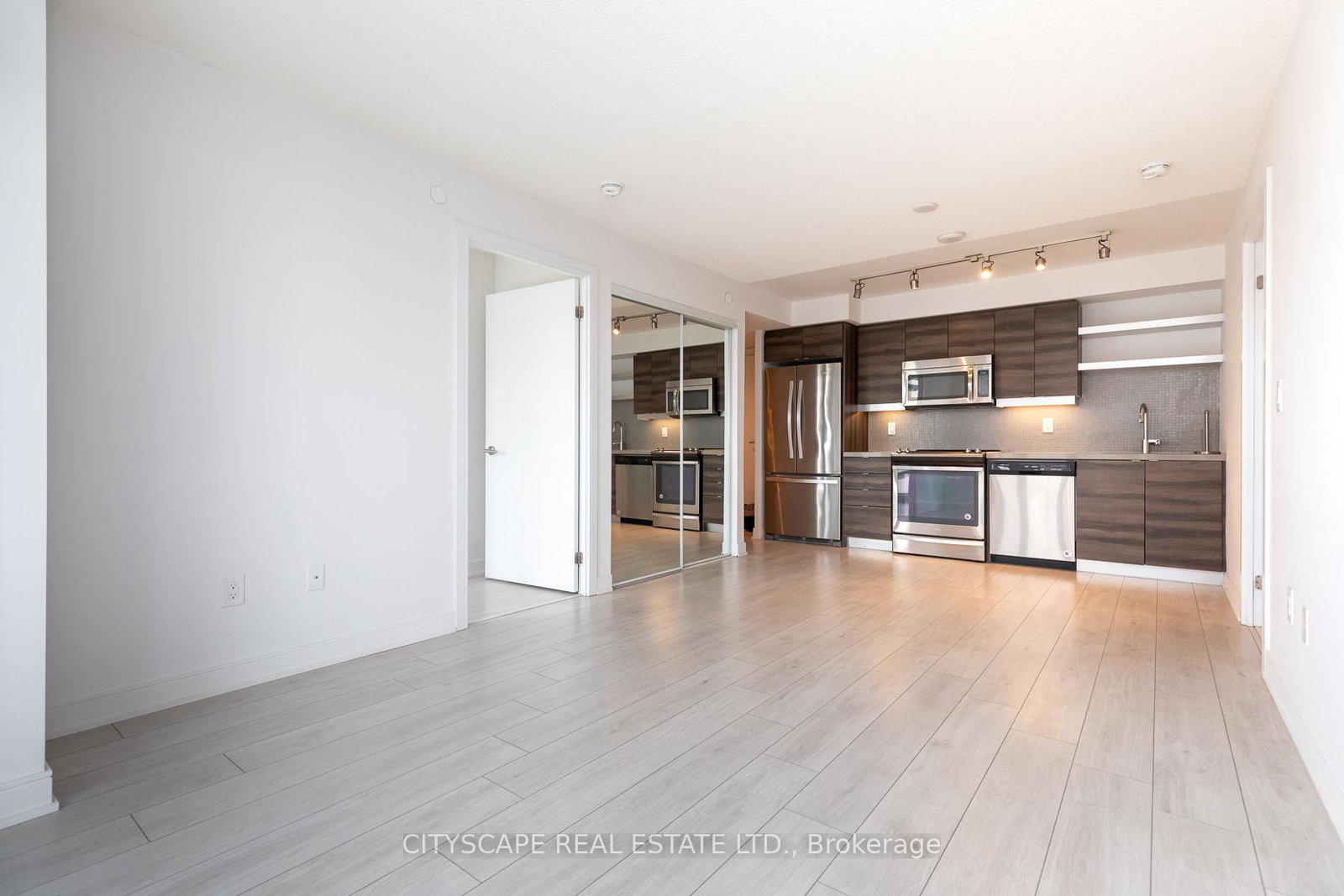 525-adelaide-street-w-toronto-ontario-c12825288