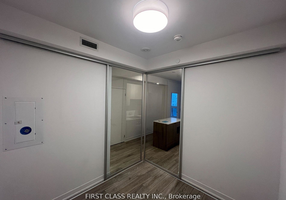 15-holmes-avenue-north-york-ontario-c12825452