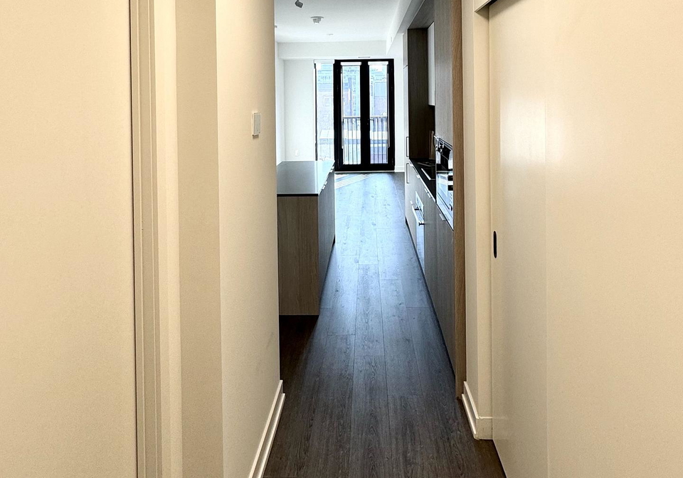 123-portland-street-toronto-ontario-c12825568
