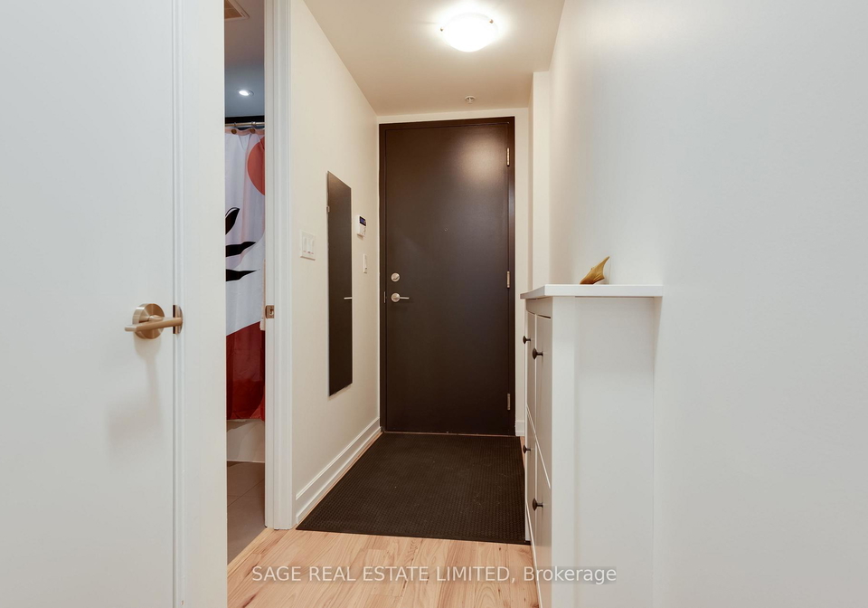 377-madison-avenue-toronto-ontario-c12825876