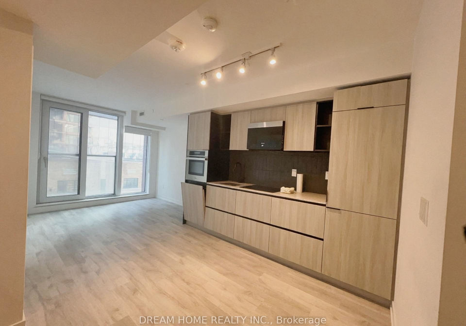 2-augusta-avenue-toronto-ontario-c12826244
